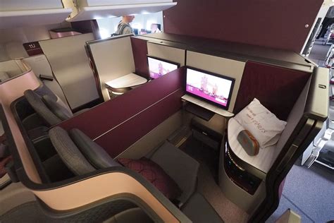 qatar business class 777 300er.